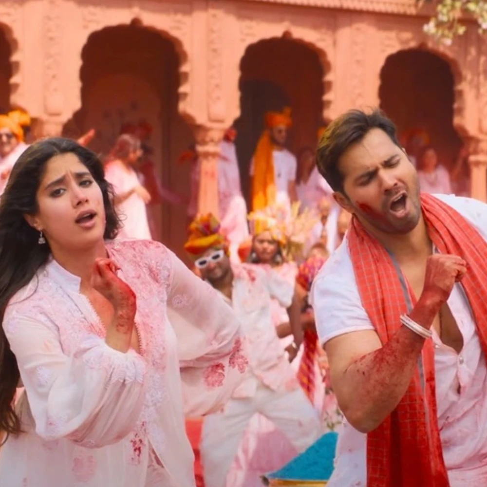 Sunny Sanskari Ki Tulsi Kumari’s Panwadi Out: Khesari Lal adds his desi tadka to Janhvi Kapoor, Varun Dhawan’s electrifying moves 