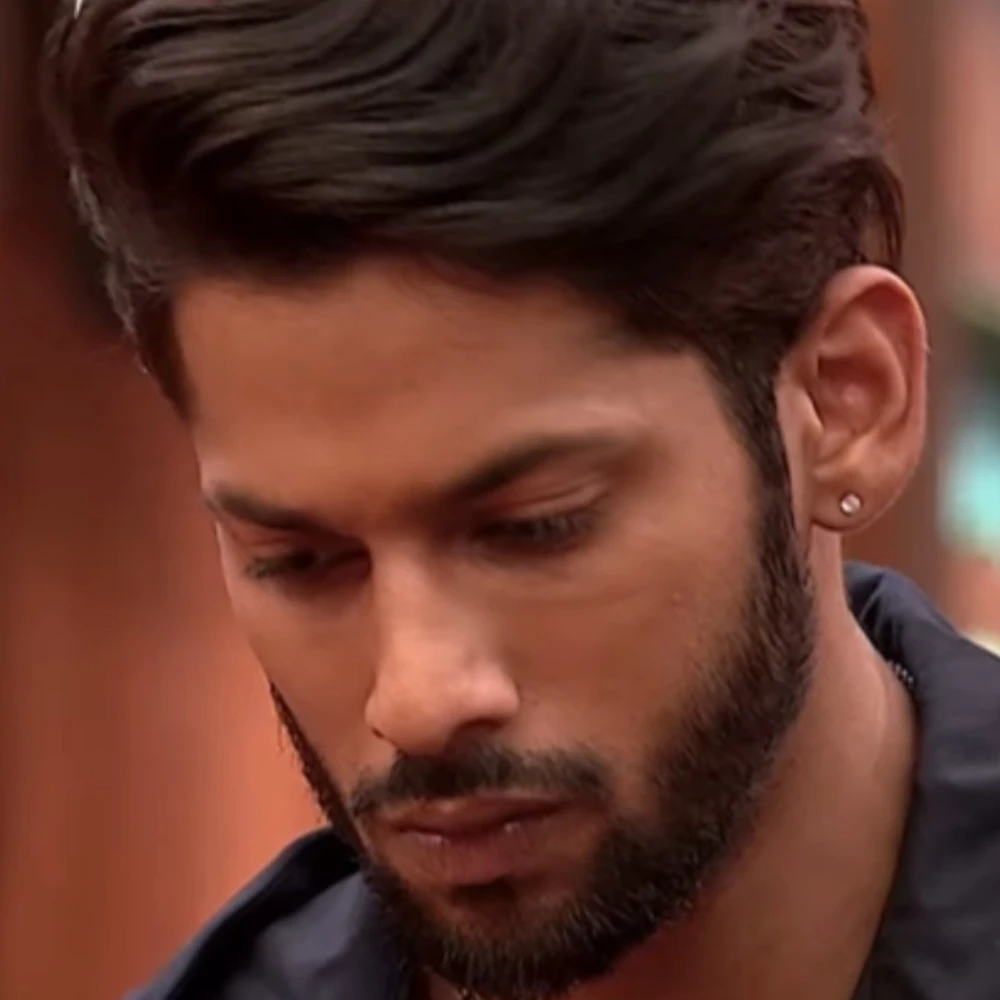 Bigg Boss 19 New Promo: Amaal Mallik, Baseer Ali and other housemates refuse to wear mics, get slammed for breaking rules Bigg Boss 19 New Promo: Amaal Mallik, Baseer Ali and other housemates refuse to wear mics, get slammed for breaking rules