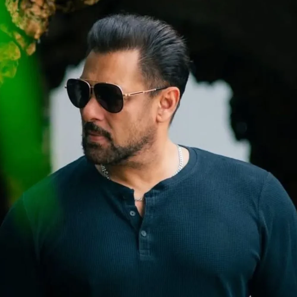 Did Salman Khan confirm film with Mahesh Narayanan? Fans go WILD after actor shares Mohanlal-Mammootty's Patriot teaser