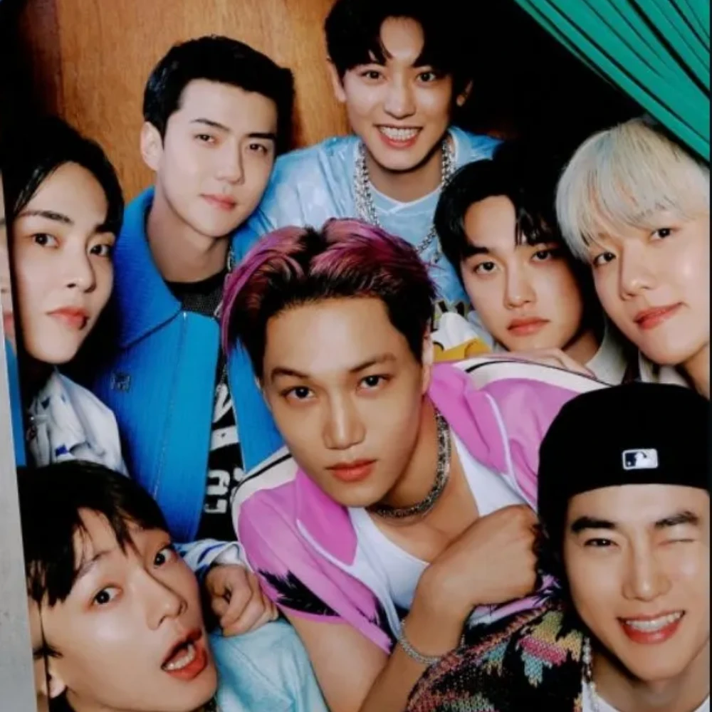 EXO announces December fanmeeting and new album including Lay; Chen, Baekhyun and Xiumin missing amid feud EXO announces December fanmeeting and new album including Lay; Chen, Baekhyun and Xiumin missing amid feud