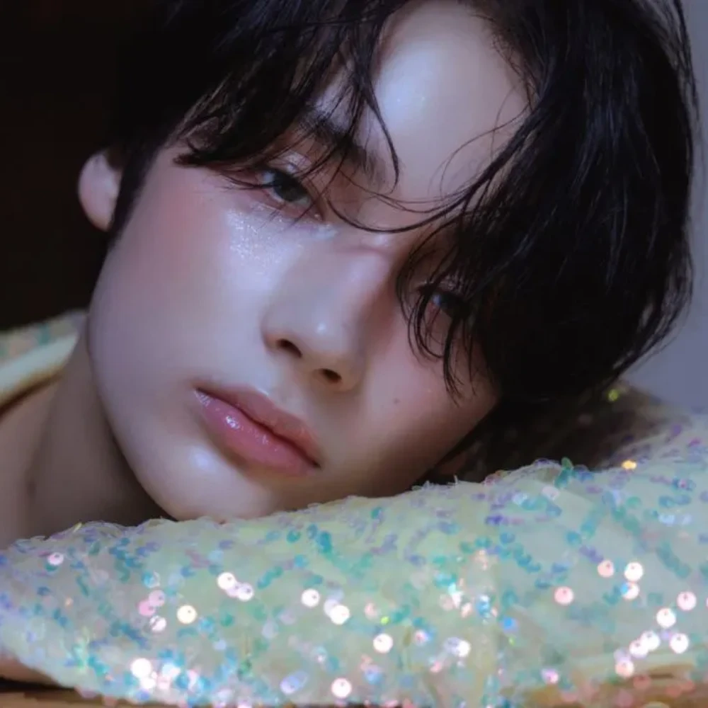 TXT’s Huening Kai reveals truth behind drinking night out with girlfriend rumors: ‘Wanted to be someone you trust’