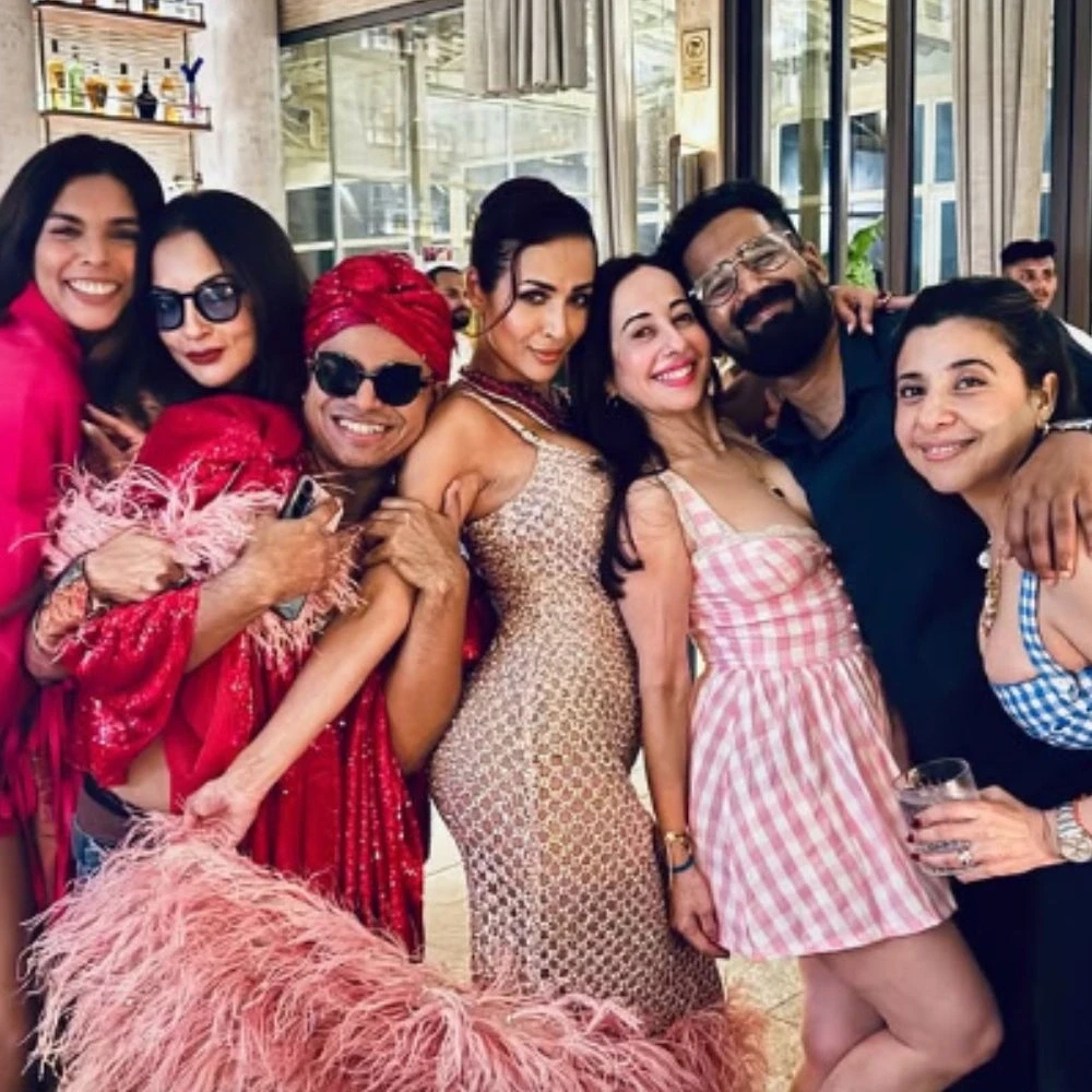 Inside Malaika Arora’s 52nd birthday bash: Star-studded midnight party, Chaiyya Chaiyya dance and heartfelt wishes from Bollywood Inside Malaika Arora’s 52nd birthday bash: Star-studded midnight party, Chaiyya Chaiyya dance and heartfelt wishes from Bollywood
