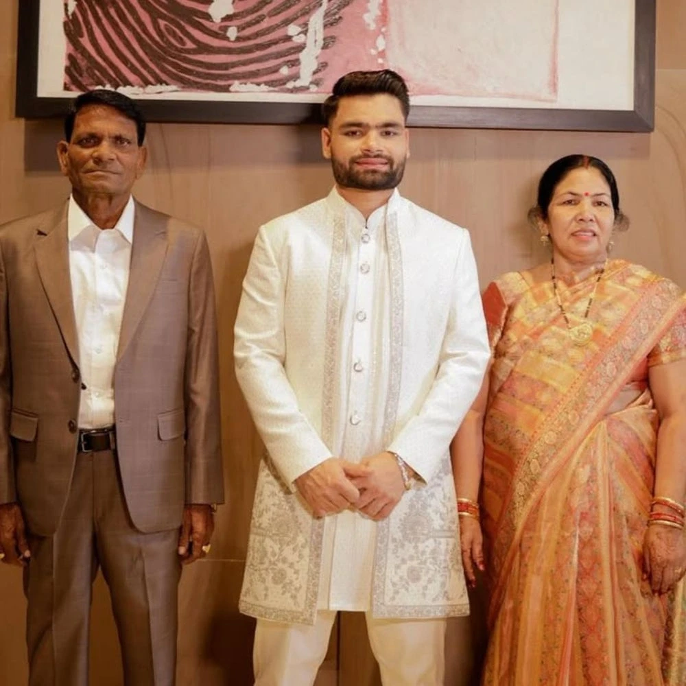 Who are Rinku Singh’s parents? All about Khanchand Singh and Bina Devi who shaped the cricketer’s life Who are Rinku Singh’s parents? All about Khanchand Singh and Bina Devi who shaped the cricketer’s life
