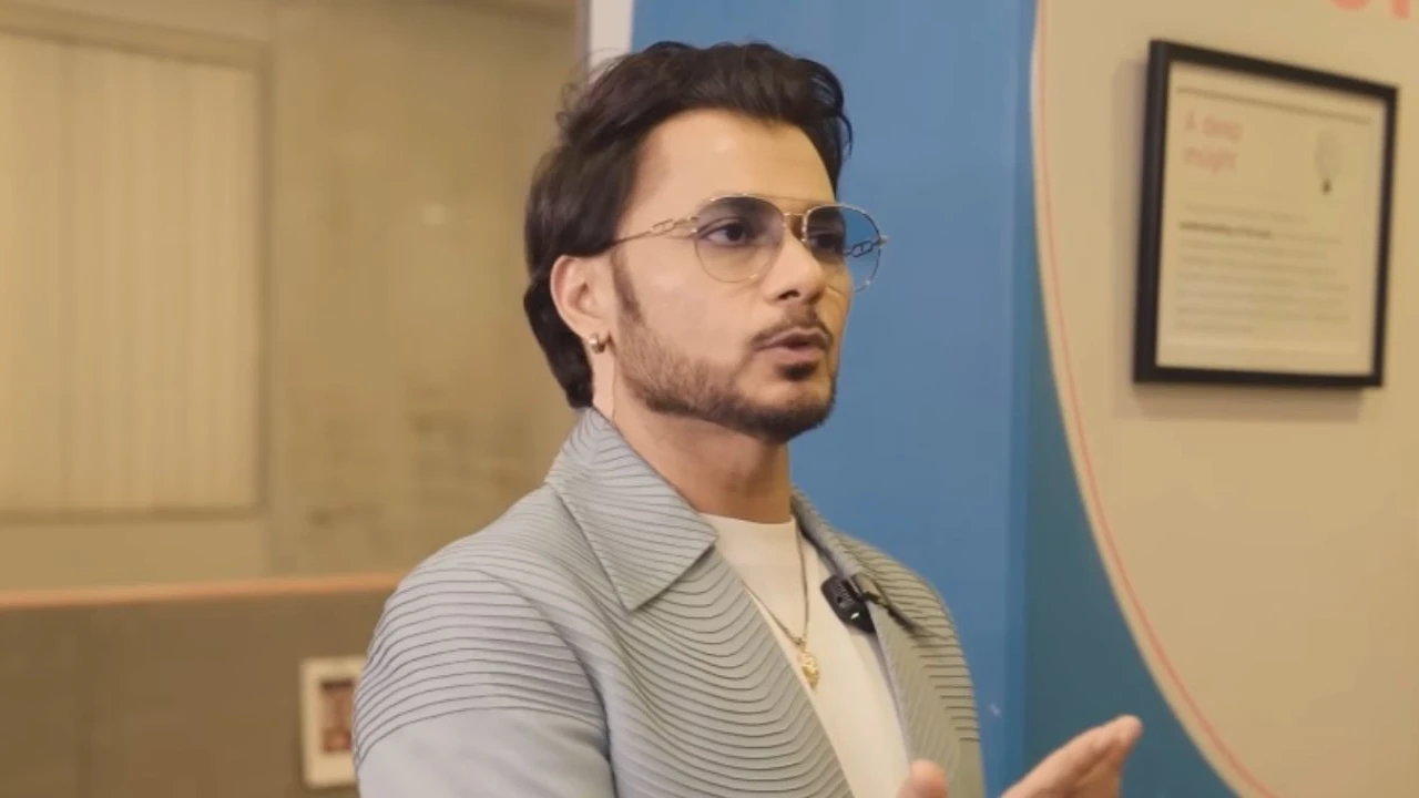 Anupam Mittal (via YouTube/Pinkvilla) (Image Courtesy: YouTube)