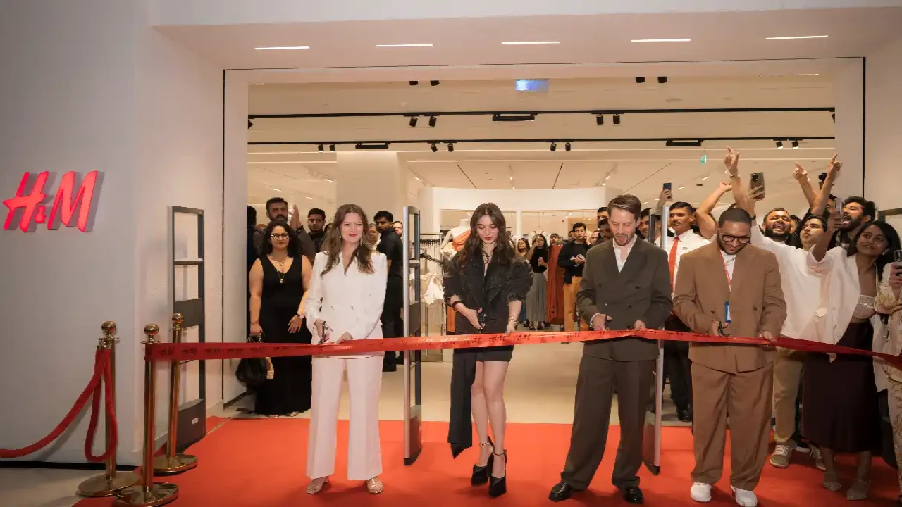 Tamannaah Bhatia Inaugurates H&M Mall of India’s all new-avatar — It’s a Stylish Comeba...