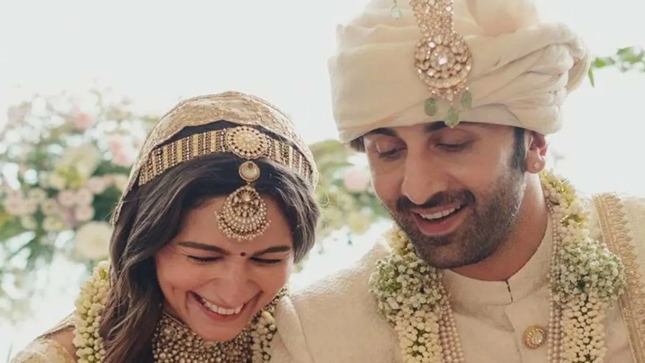 Alia Bhatt and Ranbir Kapoor Alia Bhatt and Ranbir Kapoor
