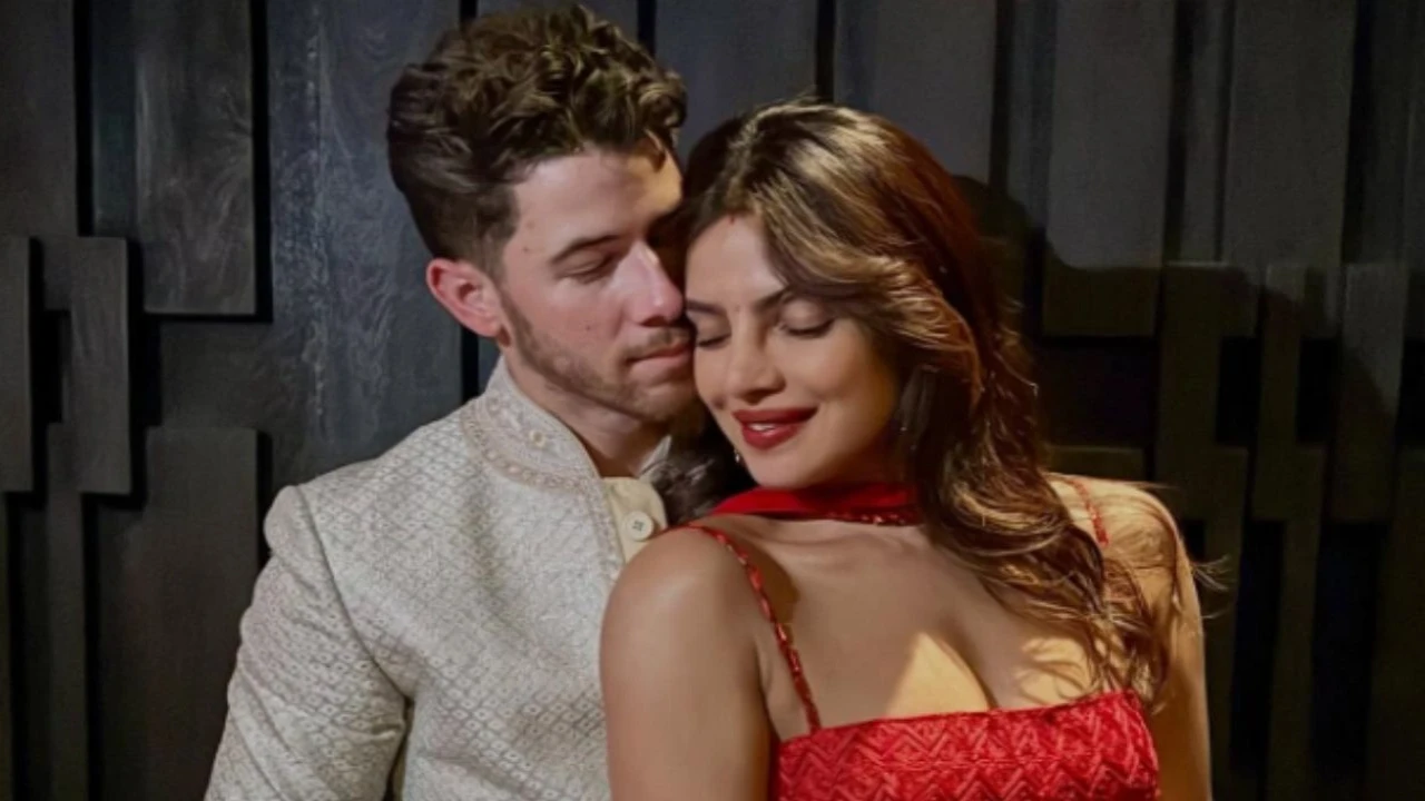 Priyanka Chopra and Nick Jonas (via Instagram) (Image Courtesy: Instagram)