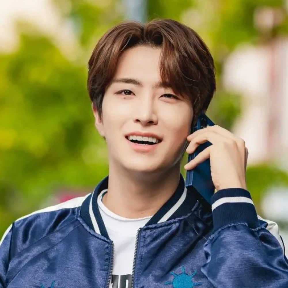 Youngjae confirms November-end military enlistment, to become last GOT7 member to serve Youngjae confirms November-end military enlistment, to become last GOT7 member to serve