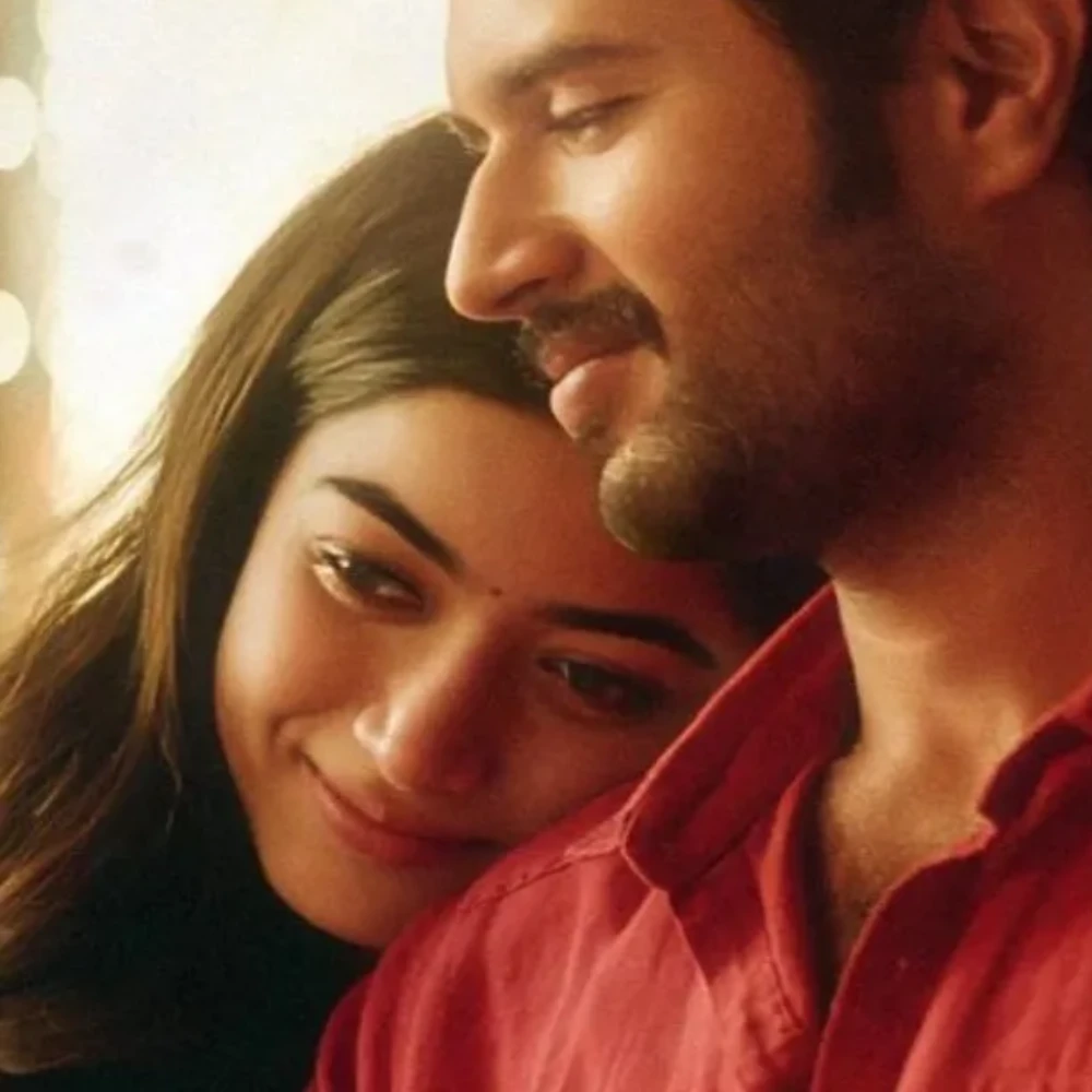 Rashmika Mandanna subtly flaunts her ring after getting engaged to Vijay Devarakonda, WATCH