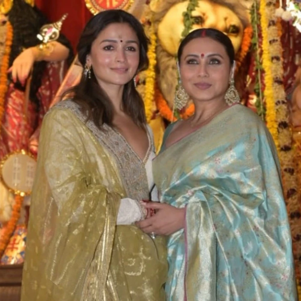 Alia Bhatt wows in Bengali look as she visits Rani Mukerji and Kajol's Durga Puja pandal in Mumbai; WATCH