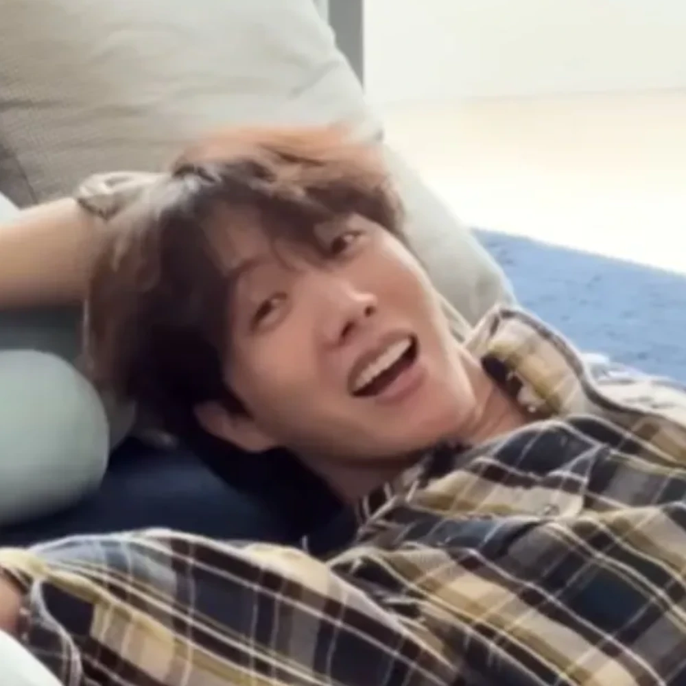 Watch: BTS’ J-Hope becomes perfect ‘puppet’ for father during Chuseok prep, mom and sister turn cheerleaders Watch: BTS’ J-Hope becomes perfect ‘puppet’ for father during Chuseok prep, mom and sister turn cheerleaders