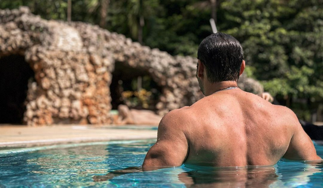 Salman Khan's farmhouse has a big swimming pool