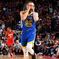 Warriors on Three-Way Western Conference Tie After Stephen Curry Helps Them Beat Trail Blazers