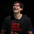 Boban Marjanovic Intentionally Misses Free Throws to Help Clippers’ Fans Get Free Chicken