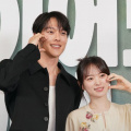 Jang Ki Yong gains attention for confusion about how to do cheek heart at The Atypical Family press con; WATCH