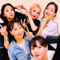 All six GFRIEND members come together for a reunion at VIVIZ concert; CHECK PICS