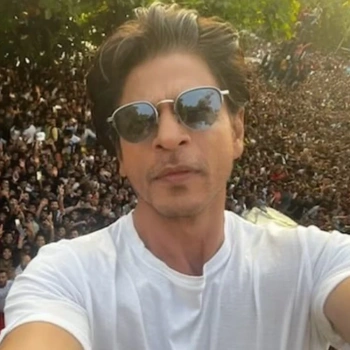 Shah Rukh Khan updates about his shoulder injury, shares reaction to National Award: ‘Bearing the weight…’