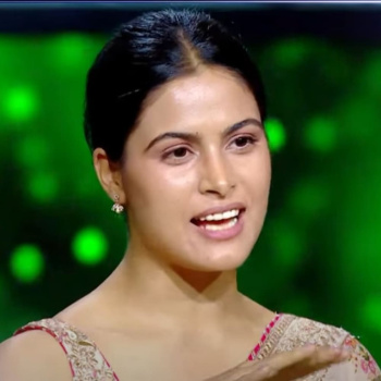 Kaun Banega Crorepati 16: Manu Bhaker recreates Amitabh Bachchan’s iconic dialogue; fan asks, 'When are you making debut in Bollywood?'