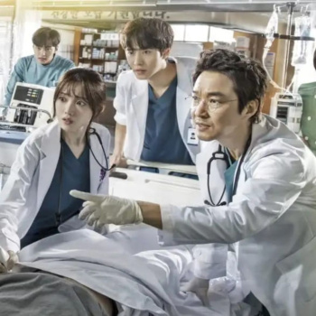 Dr. Romantic's maker Yoo In Sik speaks about Season 4, praises Ahn Hyo Seop-Lee Sung Kyung's acting skills