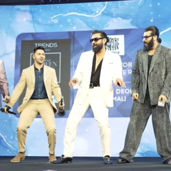 Pinkvilla Screen & Style Icons Awards: Arjun Kapoor shares iconic dance moment with Bobby Deol and Varun Dhawan on Gupt song
