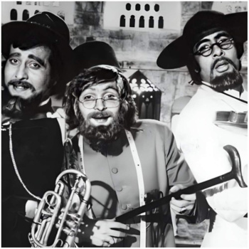 9 famous Amar Akbar Anthony dialogues that cinephiles still remember