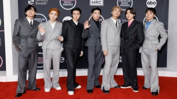 NewJeans surpasses BTS to gain THIS title on Spotify Korea; Joins