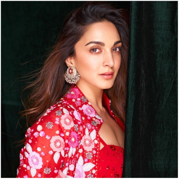 Mom-to-be Kiara Advani enjoys traditional meal on Ashtami, and it’s a mouth-watering sight; see PIC