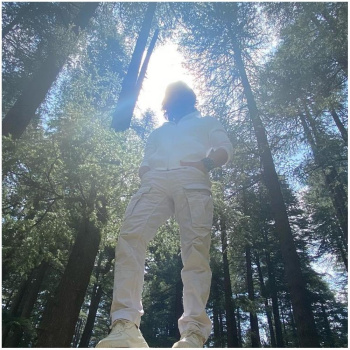 Meet actor who has hotel management degree, holds black belt in martial arts, worked in movies with Shah Rukh Khan, Akshay Kumar, and is parent to 2 popular names in film industry