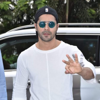 Casting Coup: Varun Dhawan & Akshaye Khanna would be perfect if Catch Me If You Can is ever remade in Hindi