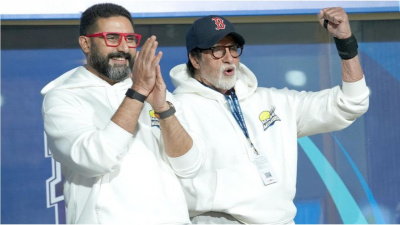 PIC: Amitabh Bachchan and Abhishek Bachchan radiate joy as they cheer on their cricket team