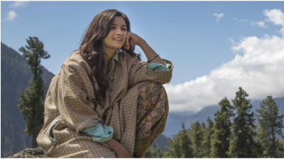 THROWBACK: Did you know Imtiaz Ali wrote dialogues of Alia Bhatt starrer Highway after reaching location?