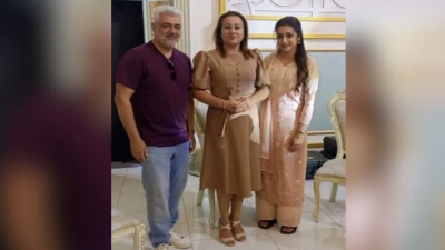 PIC: Ajith and Trisha look simple yet stunning as they strike a pose from the sets of Vidaamuyarchi