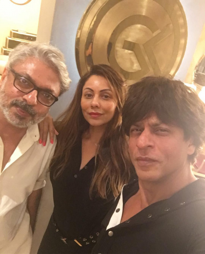 EXCLUSIVE: Shah Rukh Khan and Gauri Khan host a dinner for Sanjay Leela Bhansali; praises him for Padmaavat