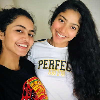 Anupama Parameswaran gets nostalgic as she shares a cheerful selfie with Premam co star Sai Pallavi