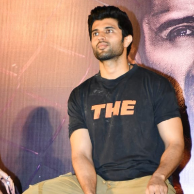 EXCLUSIVE: Vijay Deverakonda wore slippers worth Rs 199 at Liger trailer launch; Stylist Harmann REVEALS why 