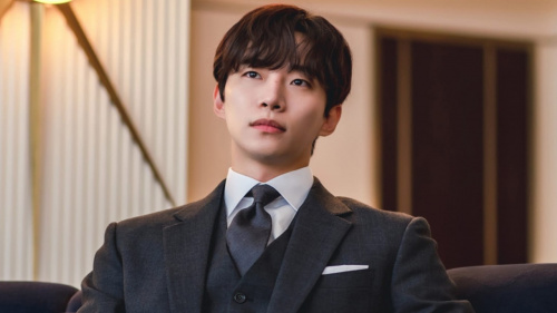 2PM's Lee Junho parts ways with JYP Entertainment after 17