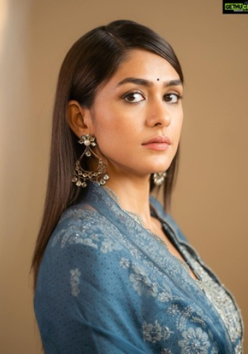 Mrunal Thakur