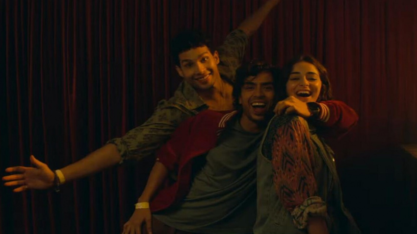 Kho Gaye Hum Kahan Review: Ananya Panday, Siddhant Chaturvedi, Adarsh Gourav film brightens as it goes darker | PINKVILLA