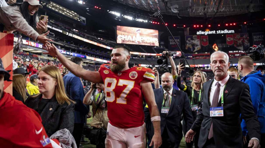 Travis Kelce's Contract Extension (PC:Getty)