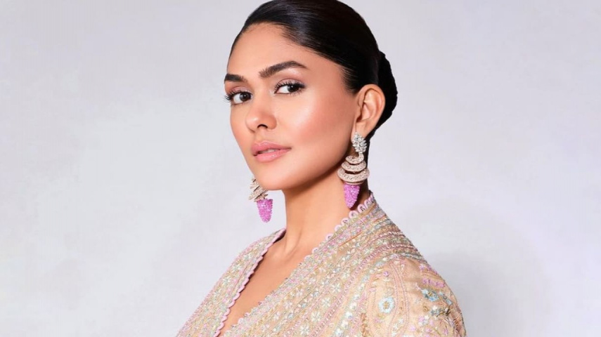 EXCLUSIVE: Mrunal Thakur recalls praise she received for keeping romance alive in films