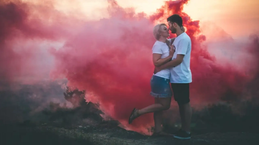 Here are the Signs of Love Bombing to Watch Out For