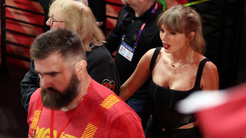 WWE Gives a Shoutout to Taylor Swift, Refers to Jason Kelce as‘Brother-In-Law’ in Front of Whole Crowd