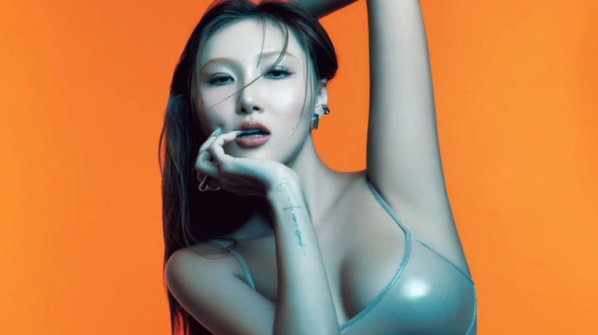 Hwasa in the poster for HWASA the 1st FANCON TOUR Twits in Seoul; Image: P NATION