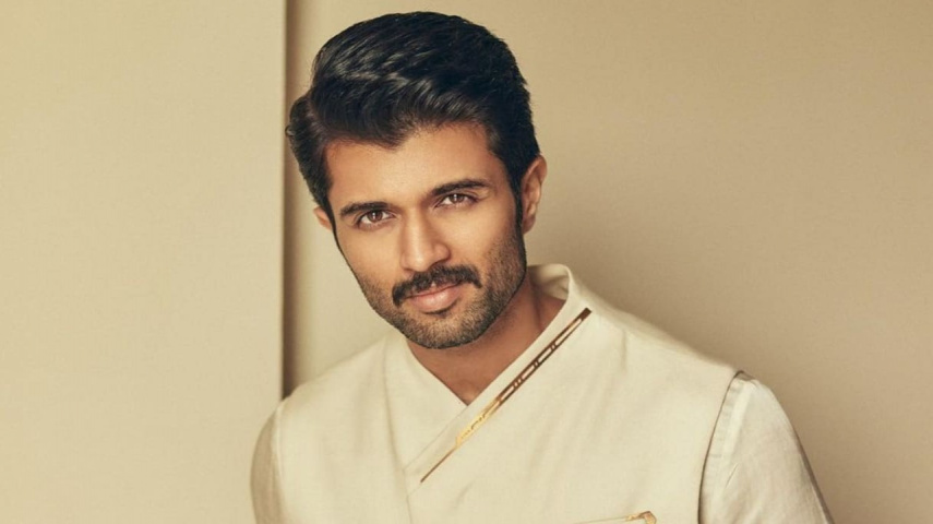 Vijay Deverakonda's reply to girls asking to comment on their reel invites funny responses