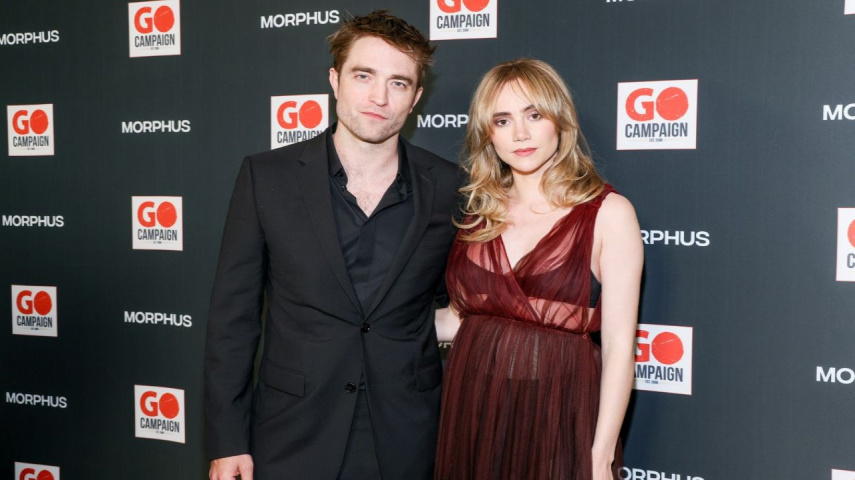Robert Pattinson and Suki Waterhouse (Via Getty Images)