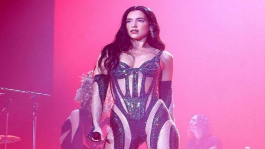 Pop Star Dua Lipa Choose Michelin-Starred Chef Over Her Mom's Cooking Citing Health Needs