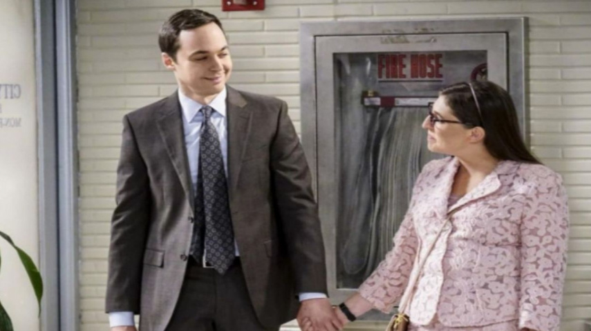 Jim Parsons and Mayim Bailik on The Big Bang Theory 