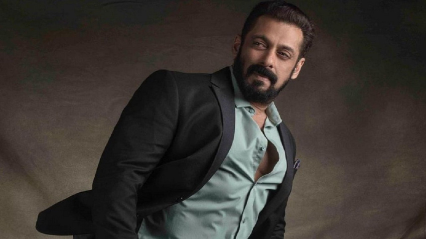 EXCLUSIVE: Salman Khan to reunite with Sooraj Barjatya in 2024 only after completing THIS massive project