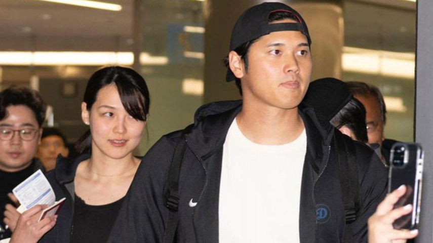 Shohei Ohtani of the Los Angeles Dodgers and his wife Mamiko Tanaka  [Credit-Getty Images]