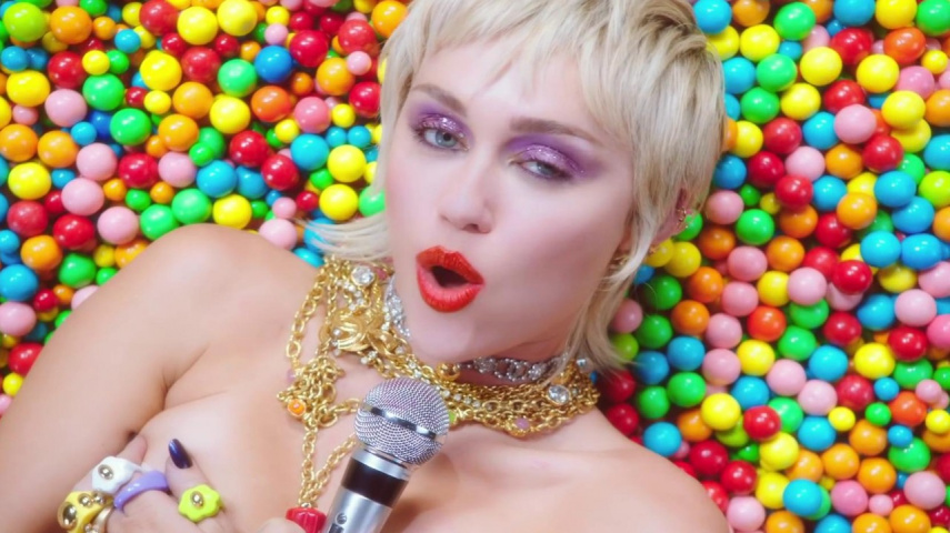 Miley Cyrus releases a new track with Pharrell Williams 